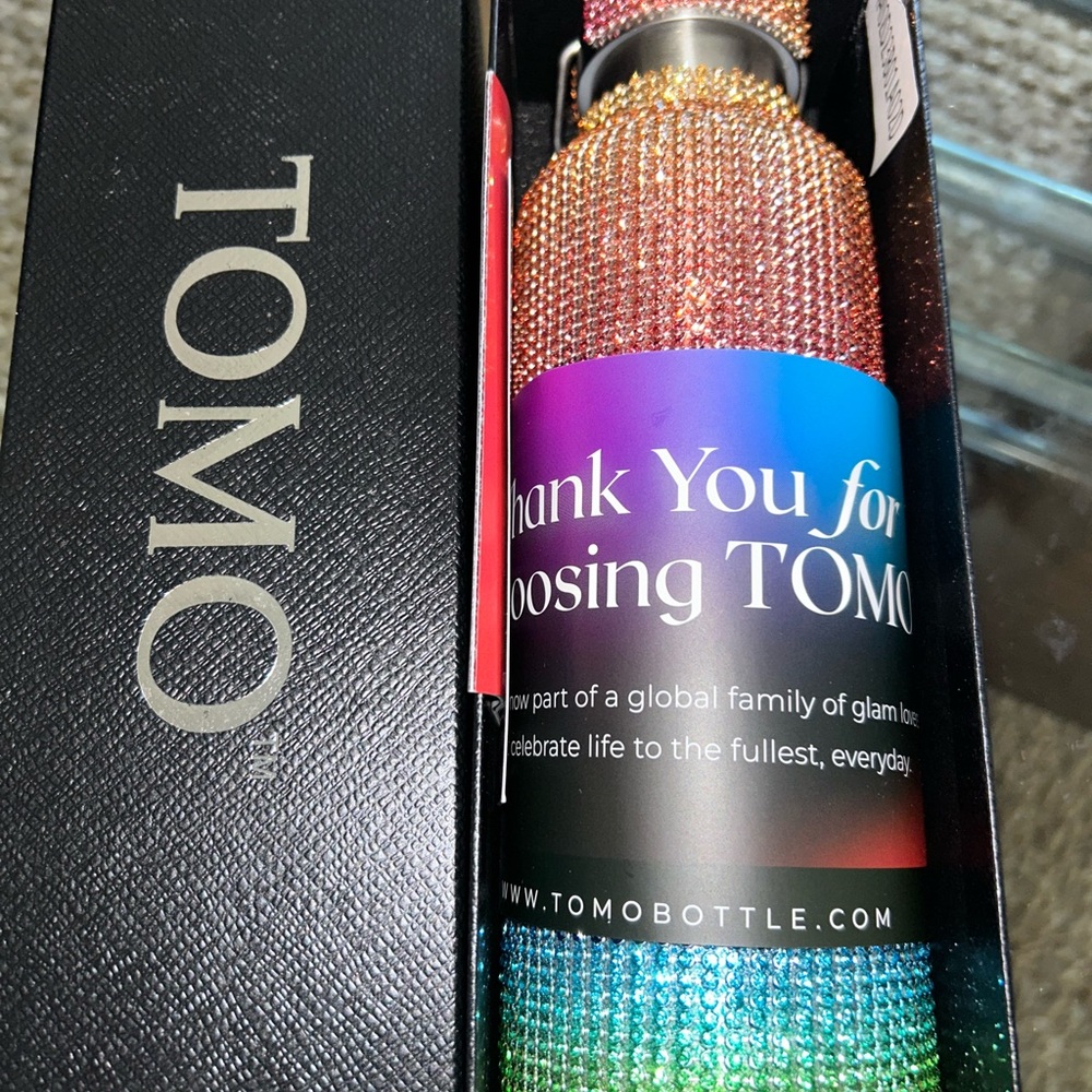 Rainbow Tomo Crystal Water Bottle - Picture 2 of 7